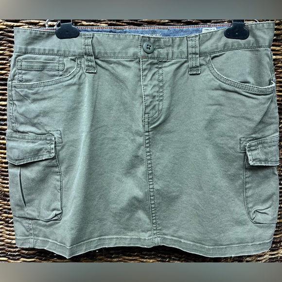 Lucky Brand Dresses & Skirts - Lucky Brand Olive Cargo‎ Skirt- Size: 6